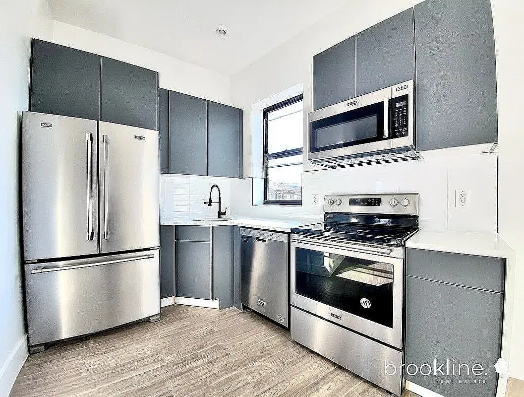 25 Bushwick Avenue — Photo 3