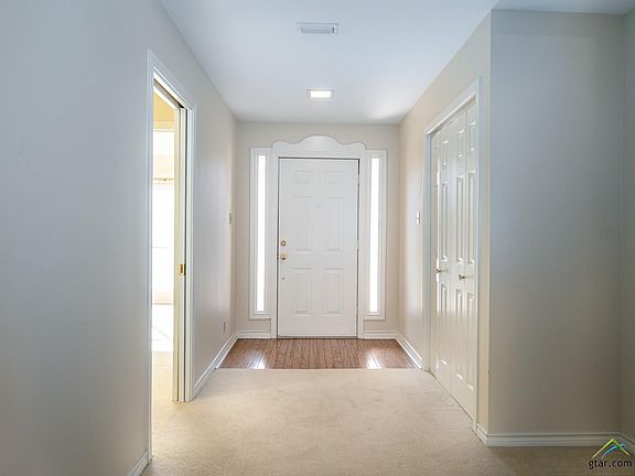 3rd image of 313 Amberwood Cir