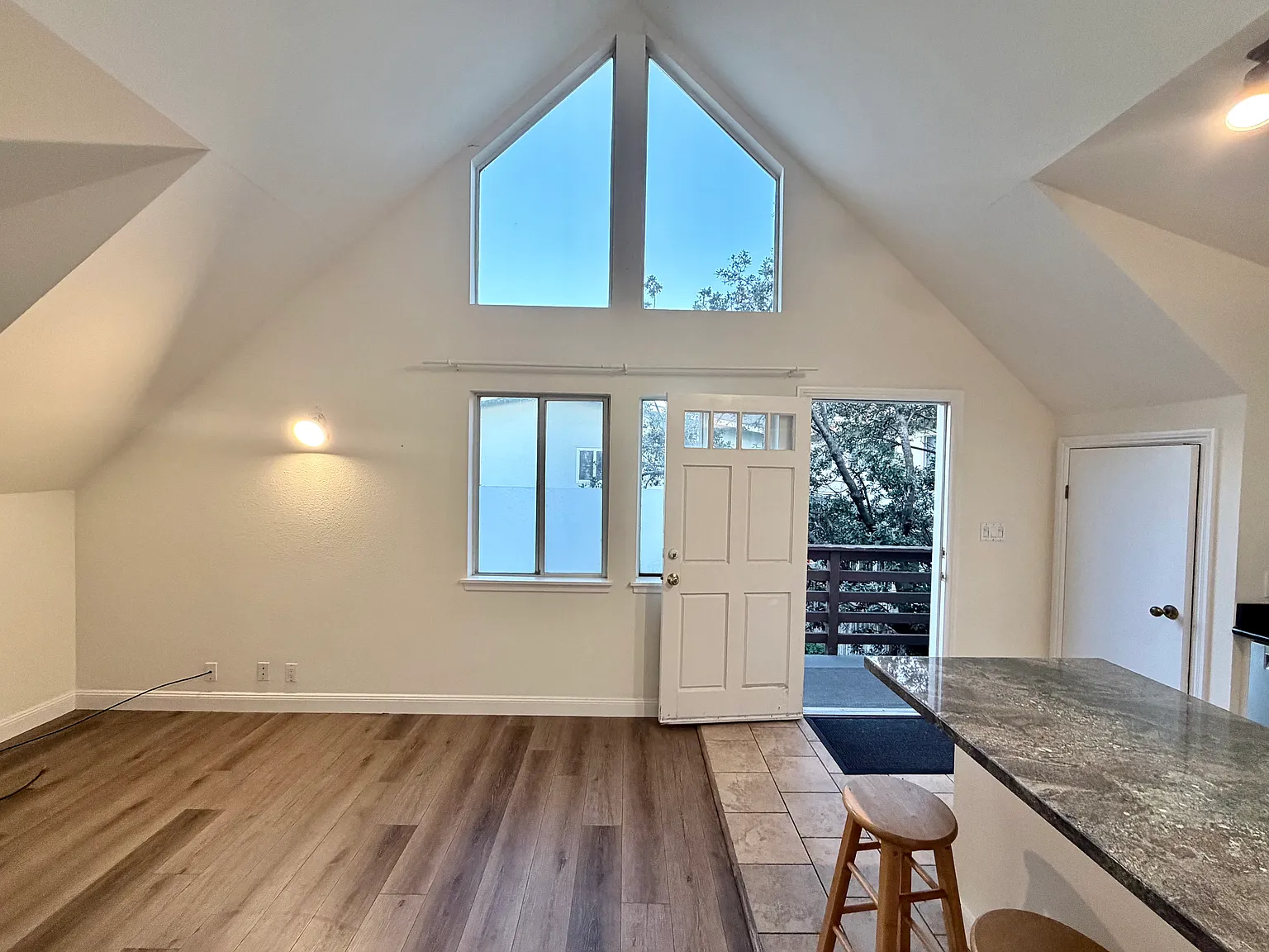 1 bed, 851 sqft, $3,500 — Photo 4