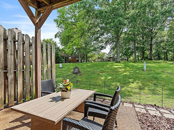 4th image of 677 Harpeth Trace Dr