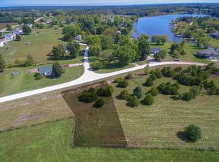 9802 Lakeview Dr, Eugene, MO 65032