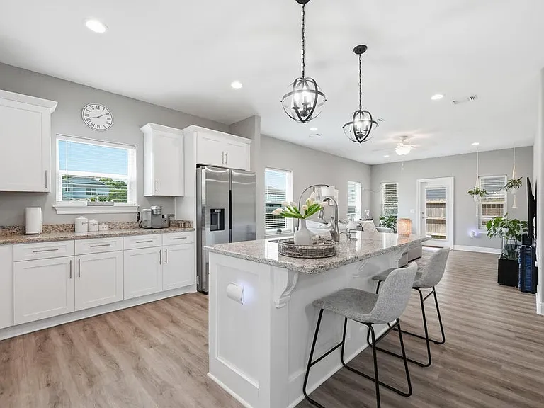 2331 Hadleigh Hills Ct — Photo 9