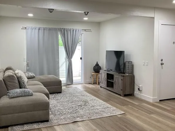 (undisclosed Address), Ventura, CA 93003