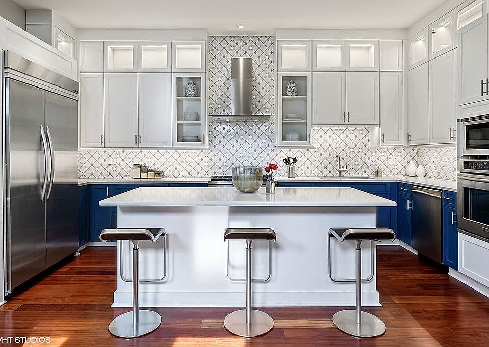 1st image of 3016 N Clifton Ave #1