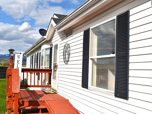 2nd image of 1740 Dukes Ave