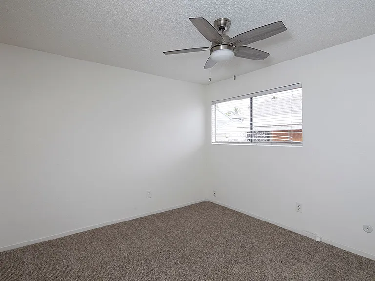 1820 Grand Avenue — Photo 5