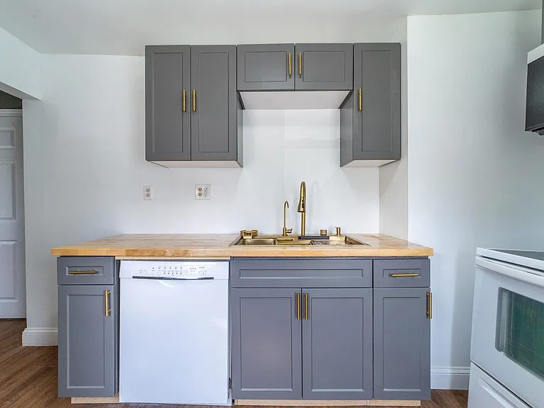 14B Winter St — Photo 2