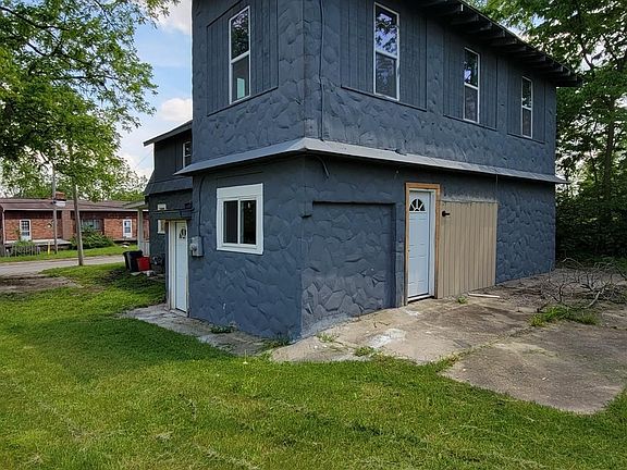 4th image of 436 1st Ave