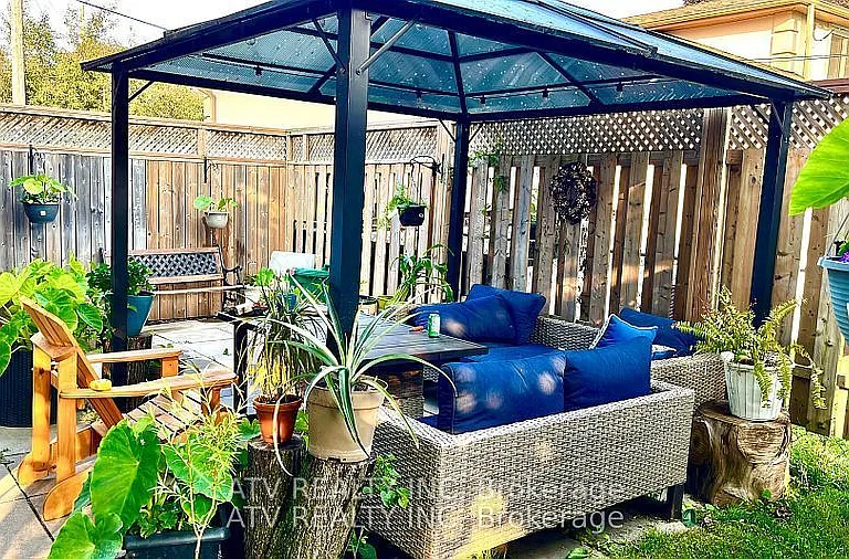 696 Balaton Ave — Photo 13