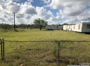 522 County Road 6842, Lytle, TX 78052