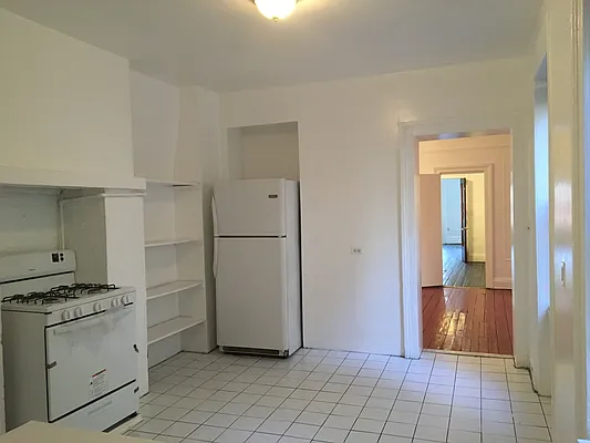 Rented by Moises Farhart, LREB | media 31