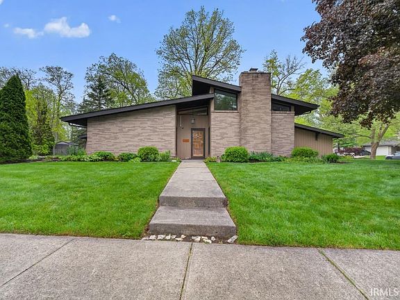 2nd image of 1723 Forest Downs Dr