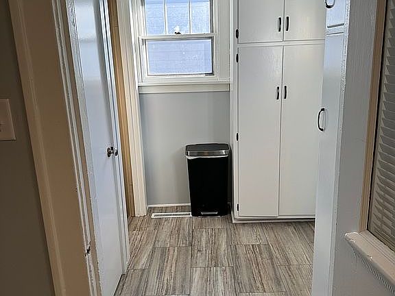 5th image of 300 4th Ave NW