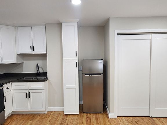 2nd image of 1519 17th St APT 4