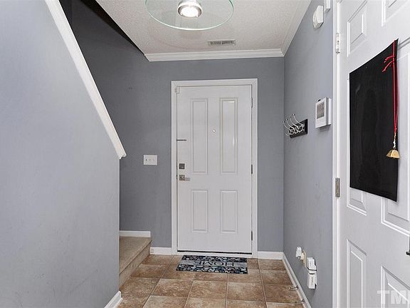 3rd image of 3718 Mountain Brook Cir