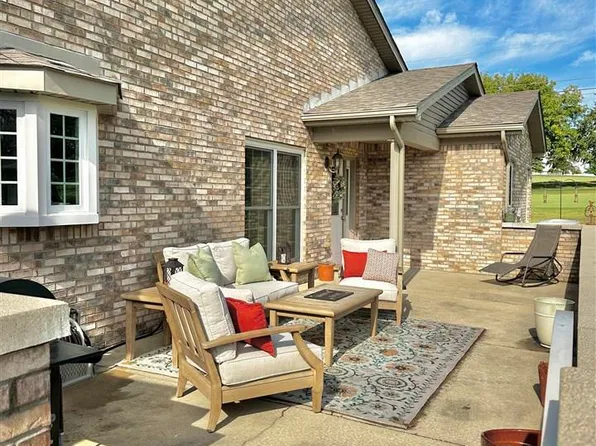 40 Golf View Ct, Elizabethtown, KY 42701
