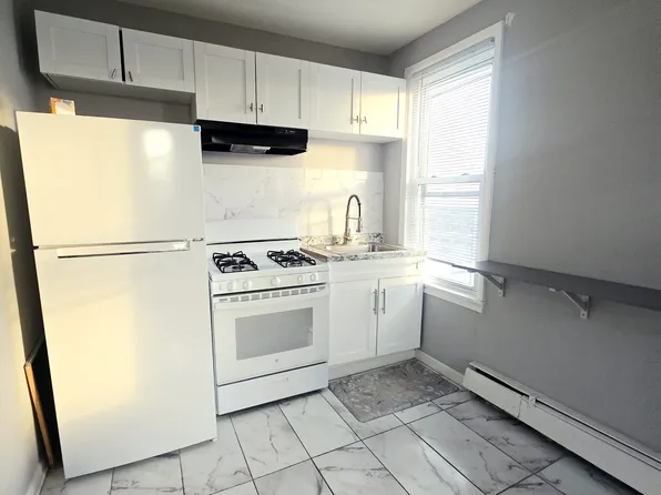 352 New Brunswick Ave #1A, Perth Amboy, NJ 08861