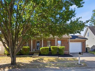 2452 English Station Dr, Lexington, KY 40514