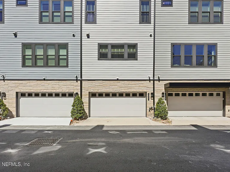 1625 Bridgeton Dr — Photo 22