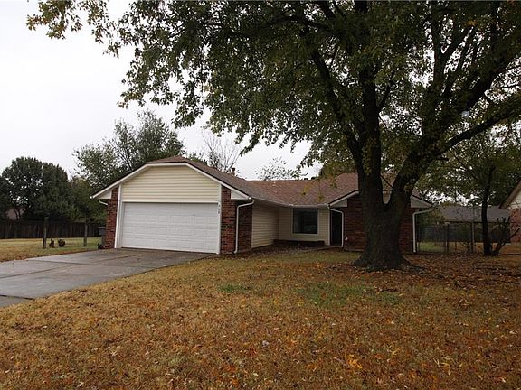 2nd image of 2908 Zachary Pl