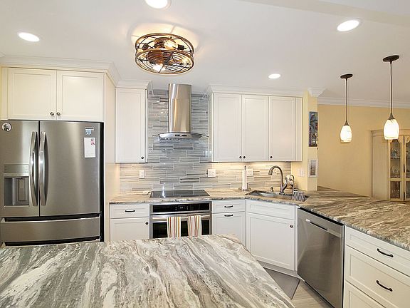 2nd image of 260 Santa Maria St APT 307