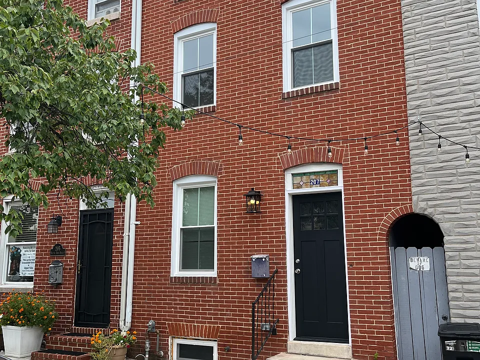 207 S Ann St #1