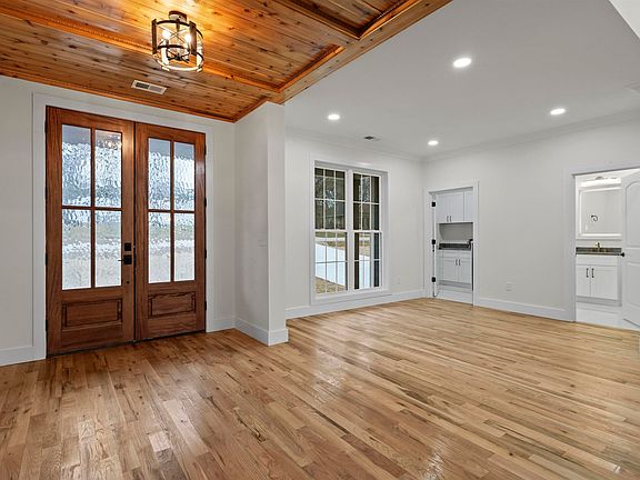 2nd image of 9A Greenwood Ave