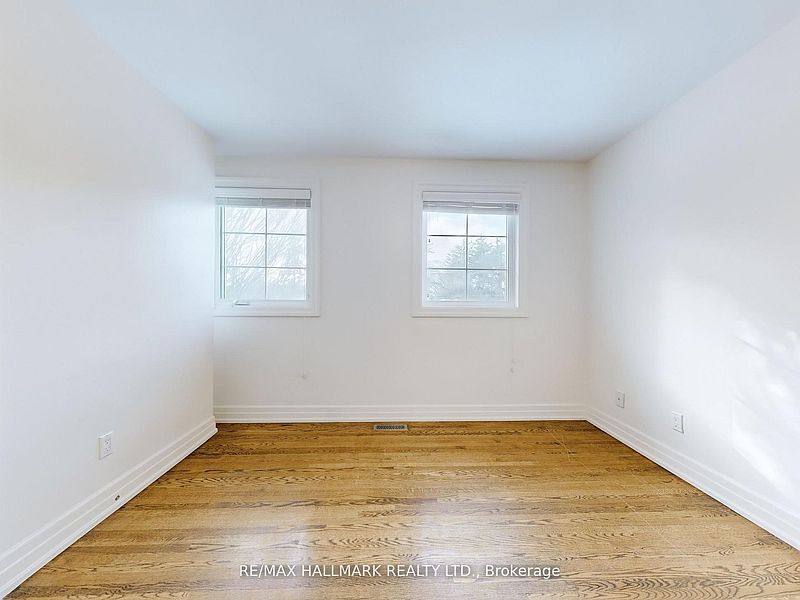 Toronto House for rent - 5 Bedrooms — photo 26