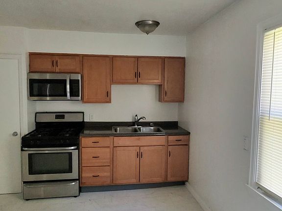3rd image of 5252 Pine Tree Ln #1&2