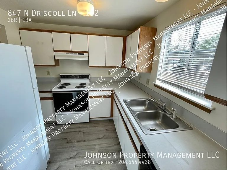 847 N Driscoll Ln #102 — Photo 2