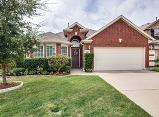 966 Woodrow Dr, Lewisville, TX 75067