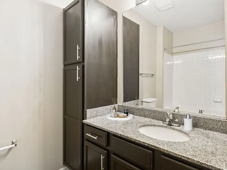 Summit - 3 Bed / 2 Bath - 1,330 Sq.Ft.