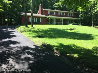 105 Wilcrest Rd, Roaring Brook Township, PA 18444
