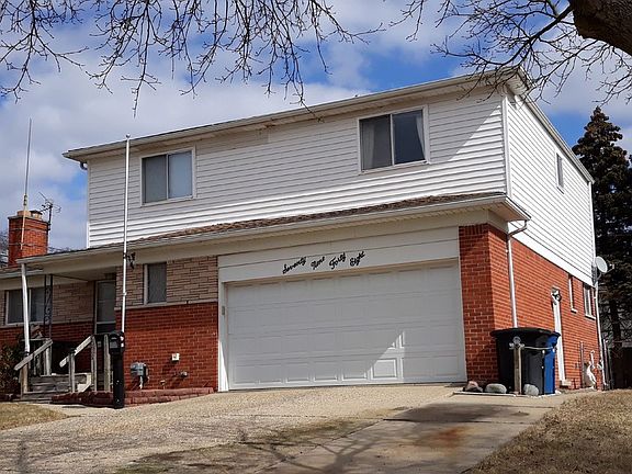 4th image of 7948 Hugh St