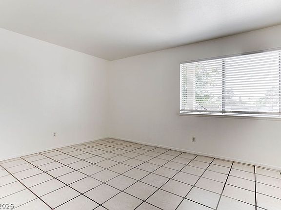 5th image of 4269 Stewart Ave APT 1