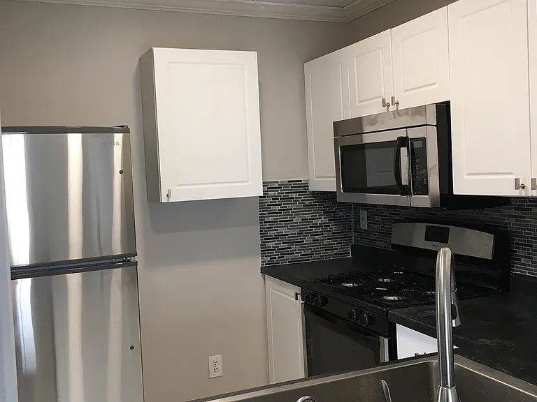 5702 Ashcroft Ln — Photo 3