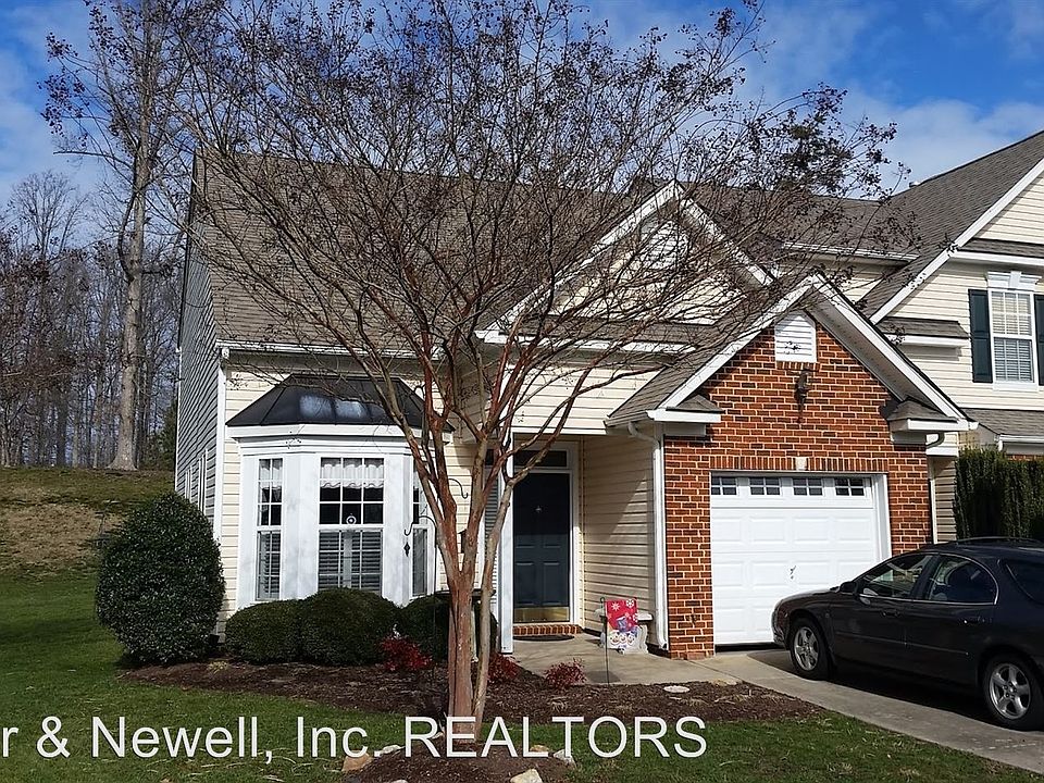 1st image of 515 Lawford Ln
