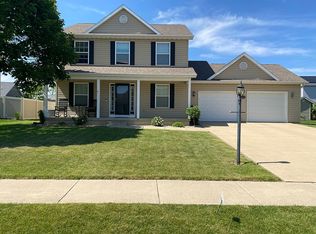 4006 Appletree Dr, Monticello, IL 61856