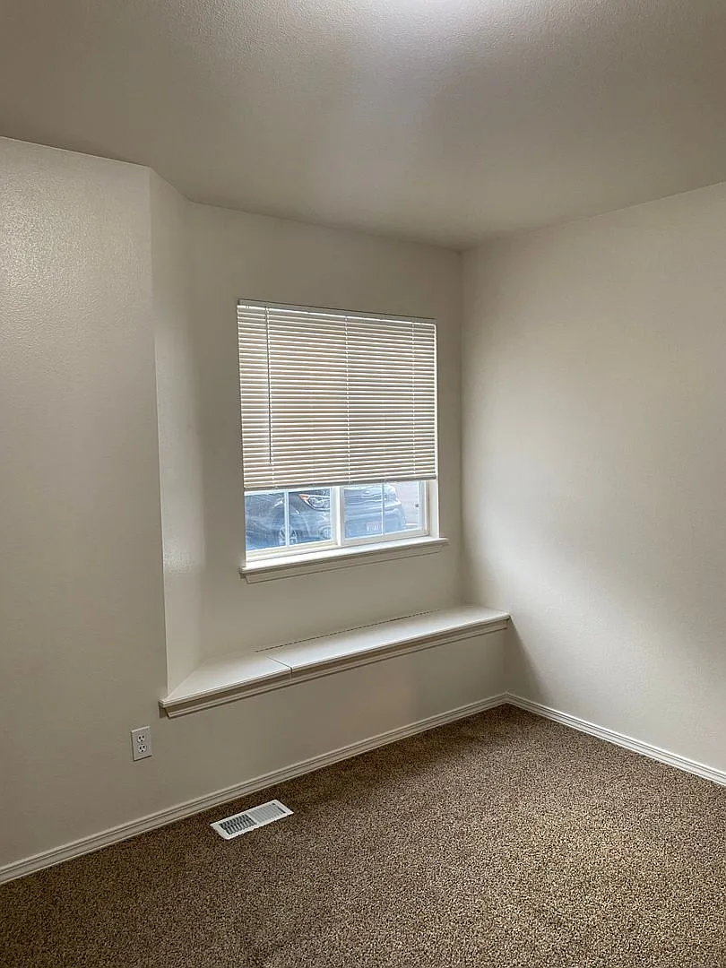 105 - Garden Grove — Photo 4