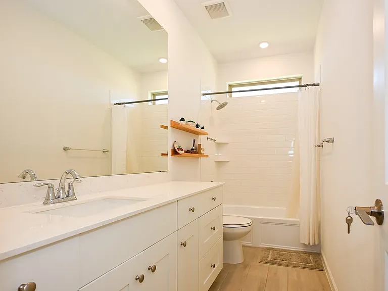 3057 Pensacola Dr — Photo 30