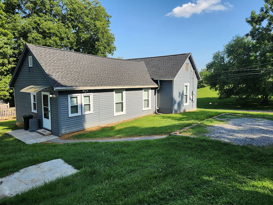 1st image of 221 Herndon St