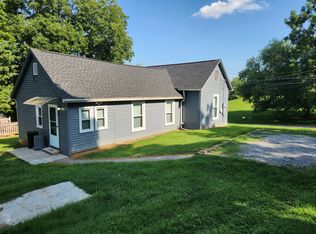 221 Herndon St, Fincastle, VA 24090