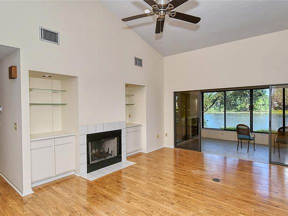 4th image of 7485 Oak Moss Dr
