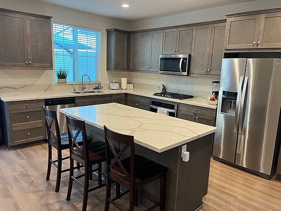 4th image of 241 Cherry Laurel Ct