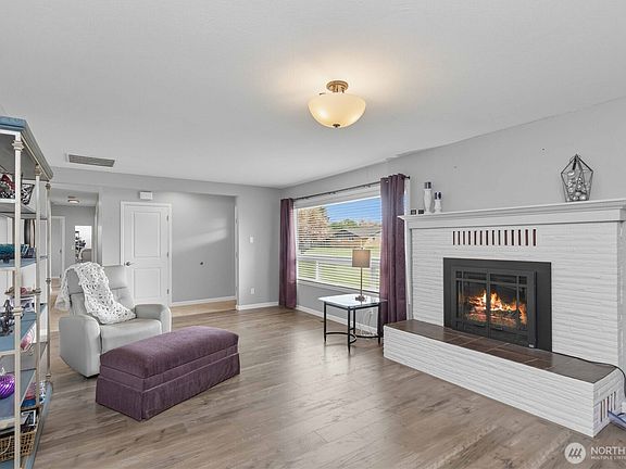 5th image of 1209 Fieldcrest Avenue
