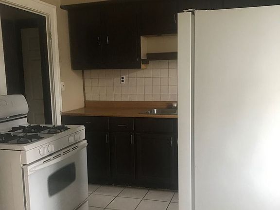 5th image of 3497 W 99th St