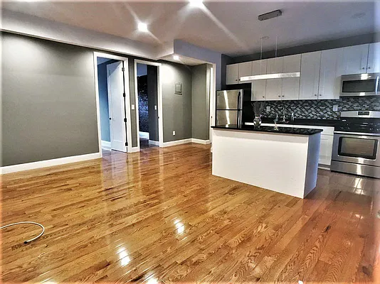 Rented by Bruma Realty LLC | media 26