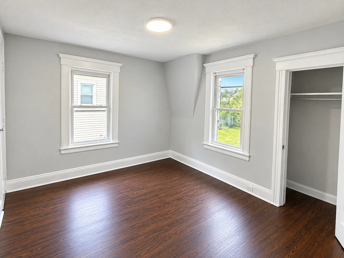 4 bed, 2.0 bath, 1000 sqft, $3,850 — Photo 4