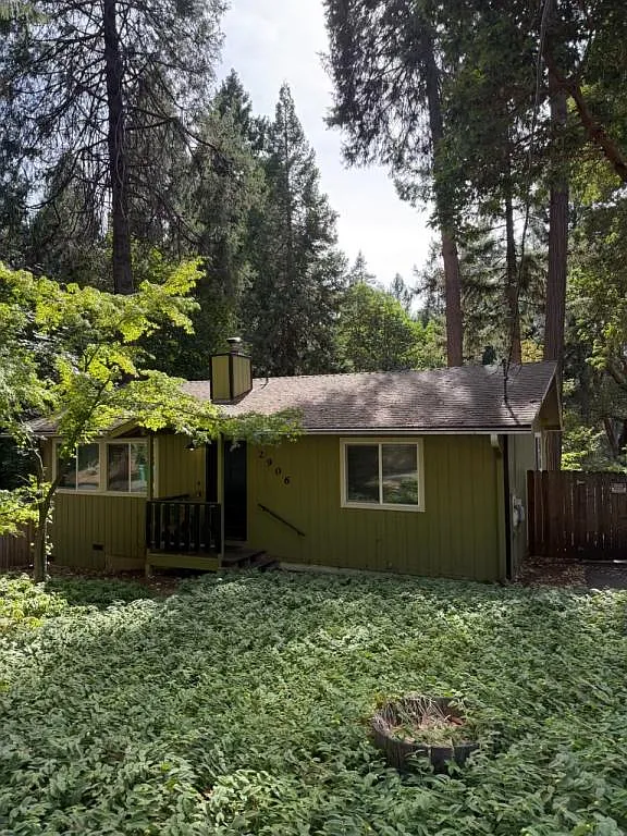 2906 Marilyn Dr — Photo 2