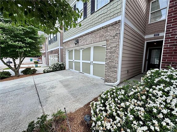 3rd image of 2847 Jordan Oaks Ln